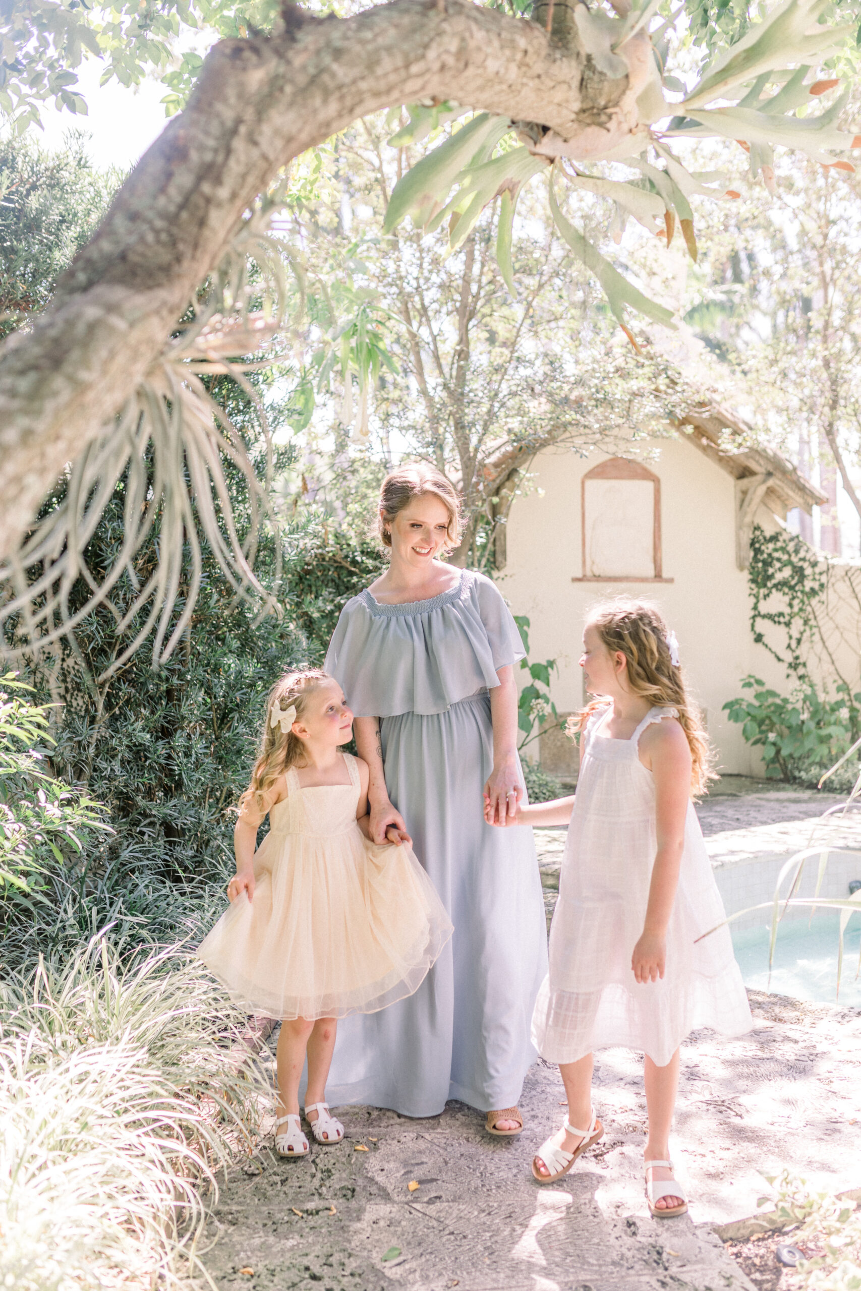 Follow Me, Instagram, Mollidillphoto, Molli Dill Photography, Molli, Family, Family Photography, Family Photographer, Mommy & Me, Mother & Daughters, Motherhood